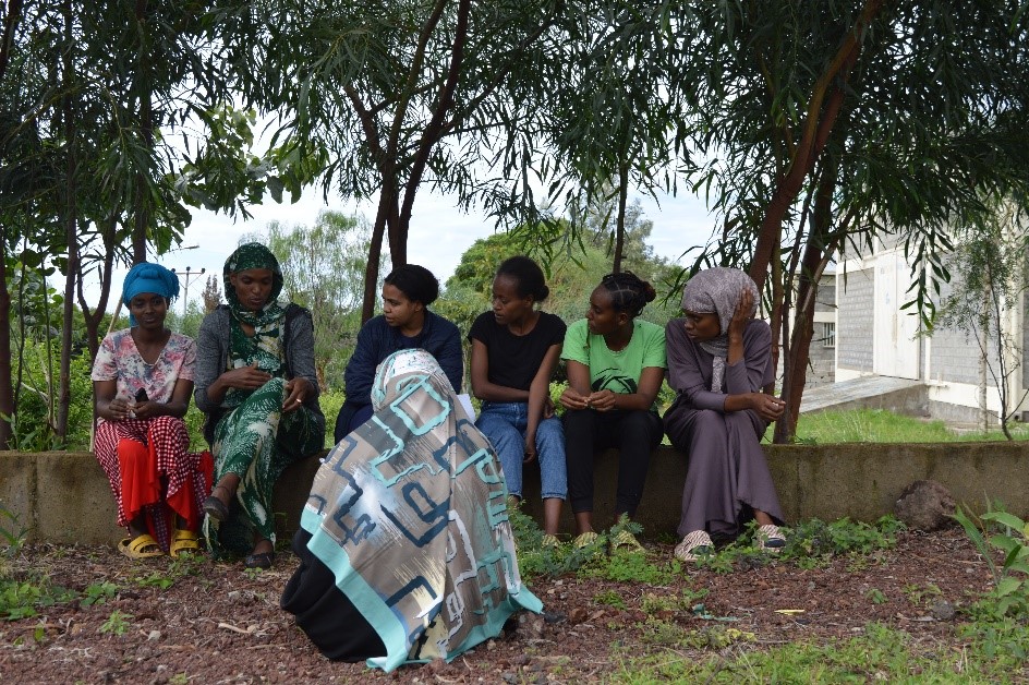 Enabling women in grain threshing: overcoming mechanisation challenges through flexible value-chain integration